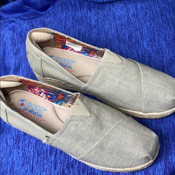 BOBS Beige Size 9 Slip-On Shoes - Picture 1 of 7